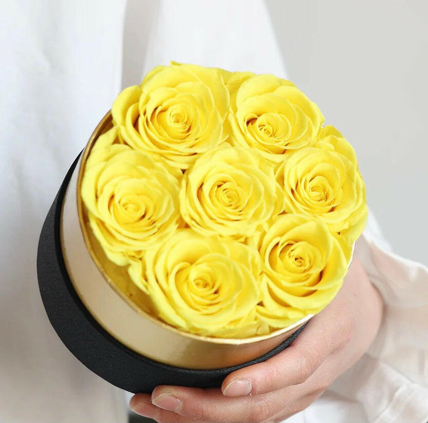 Eternal Flower Bucket Rose Bouquet Gift Box.