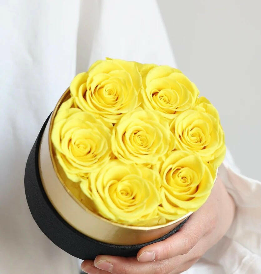 Eternal Flower Bucket Rose Bouquet Gift Box.